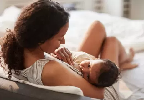 Dutch Postnatal Care System Faces Crisis Amid Labor Shortage
